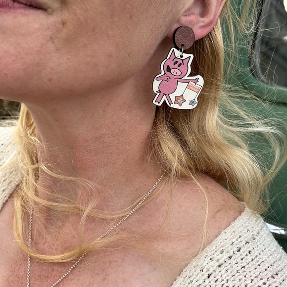 Mo Willems Elephant and Piggie Teacher Book Charcter Earrings - Picture 6 of 10